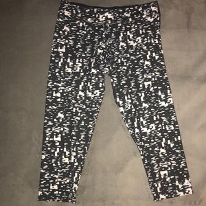 ADIDAS GRAPHIC PRINT 3/4 GYM WORKOUT LEGGINGS